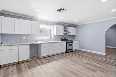 2930 Albatross Way, Sacramento, CA 95815 - Photo 10