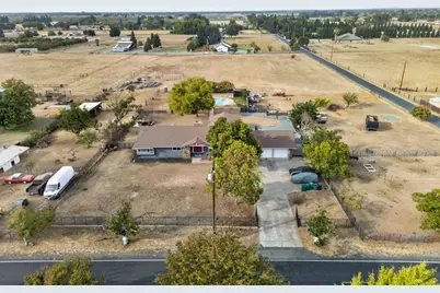 12301 E Jahant Road, Acampo, CA 95220 - Photo 38