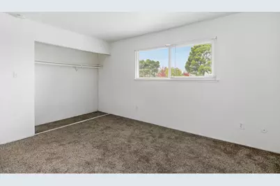 7646 La Mancha Way, Sacramento, CA 95823 - Photo 22