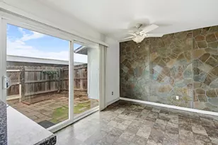 7646 La Mancha Way, Sacramento, CA 95823 - Photo 16