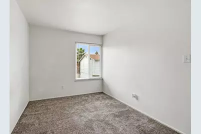 7646 La Mancha Way, Sacramento, CA 95823 - Photo 32