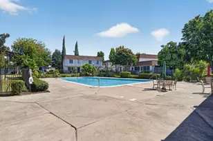 23 Omaha Ct, Sacramento, CA 95823 - Photo 10