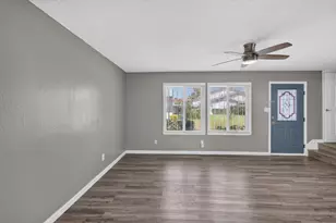 23 Omaha Ct, Sacramento, CA 95823 - Photo 14