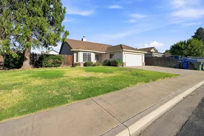 1724 Crusher Ave., Turlock, CA 95380 - Photo 2