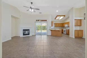1678 Hawthorn St, Lemoore, CA 93245 - Photo 8