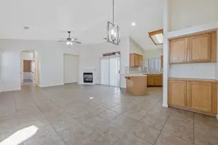 1678 Hawthorn St, Lemoore, CA 93245 - Photo 14