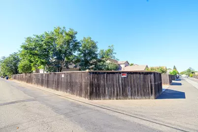 420 Fusco Avenue, Modesto, CA 95354 - Photo 34