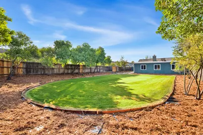 2 Hedgerow Court, Sacramento, CA 95823 - Photo 30