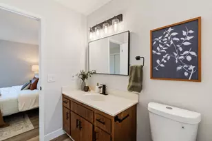 2 Hedgerow Ct, Sacramento, CA 95823 - Photo 18