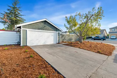 2 Hedgerow Court, Sacramento, CA 95823 - Photo 2