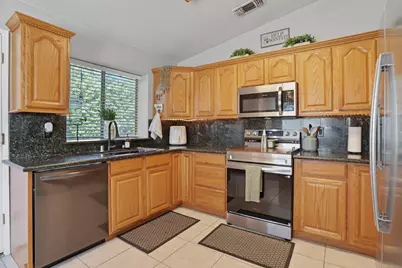 9675 Gruwell Way, Elk Grove, CA 95624 - Photo 12