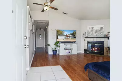 9675 Gruwell Way, Elk Grove, CA 95624 - Photo 2