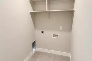 5861 Wallace Ave, Sacramento, CA 95824 - Photo 16
