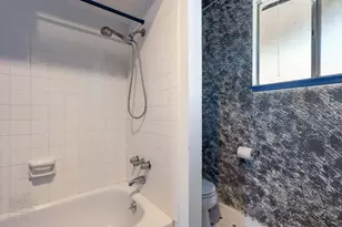 904 Roundtree Ct, Sacramento, CA 95831 - Photo 14