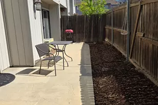1385 Hood Rd, Sacramento, CA 95825 - Photo 32
