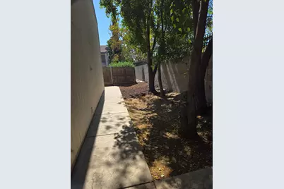 1385 Hood Road, Sacramento, CA 95825 - Photo 34
