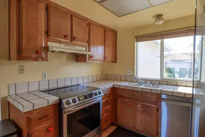 4045 Robinridge Way, Sacramento, CA 95823 - Photo 16