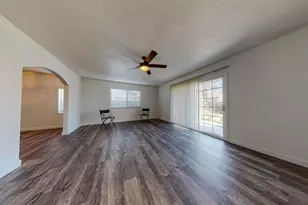 2404 Queenaire Ln, Modesto, CA 95350 - Photo 10