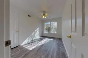 2404 Queenaire Ln, Modesto, CA 95350 - Photo 16