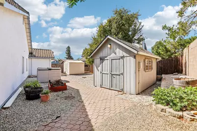 1197 Amberhill Avenue, Galt, CA 95632 - Photo 32