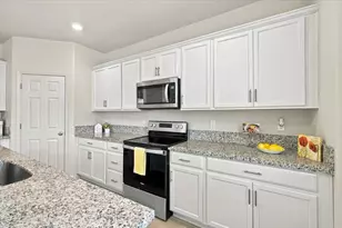 5064 Frisbee Dr, Roseville, CA 95747 - Photo 14