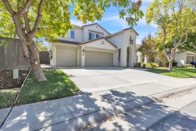 2612 Lark Sparrow Way, Elk Grove, CA 95757 - Photo 2