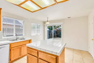 8274 Golden Park Court, Sacramento, CA 95828 - Photo 22