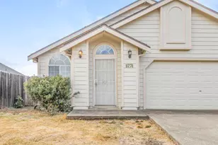 8274 Golden Park Ct, Sacramento, CA 95828 - Photo 4