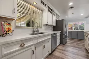 1002 Mt Vernon Dr, Modesto, CA 95350 - Photo 14