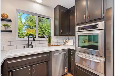 6618 Trudy Way, Sacramento, CA 95831 - Photo 18
