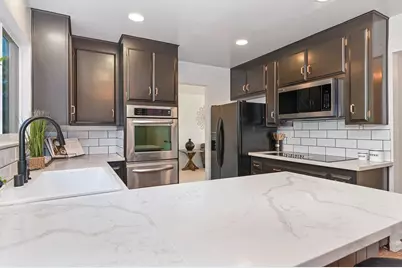 6618 Trudy Way, Sacramento, CA 95831 - Photo 2