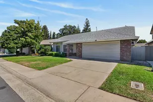 7612 Wynndel Way, Elk Grove, CA 95758 - Photo 2