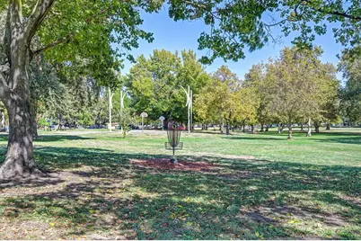 6571 Lake Park Drive, Sacramento, CA 95831 - Photo 48