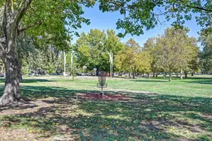 6571 Lake Park Dr, Sacramento, CA 95831 - Photo 48