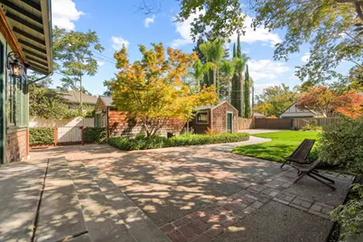 1709 37th Street, Sacramento, CA 95816 - Photo 30