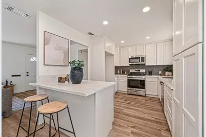 7012 Briggs Drive, Sacramento, CA 95828 - Photo 10