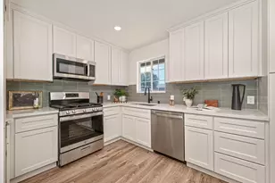 7012 Briggs Dr, Sacramento, CA 95828 - Photo 14