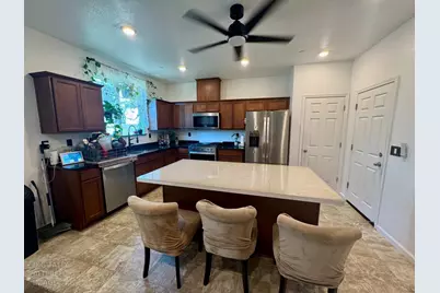 2017 Shady Forest Way, Stockton, CA 95205 - Photo 4