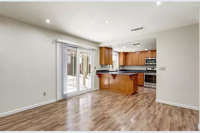 6932 Springmont Drive, Elk Grove, CA 95758 - Photo 2