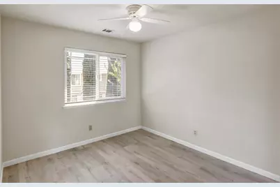 6932 Springmont Drive, Elk Grove, CA 95758 - Photo 40