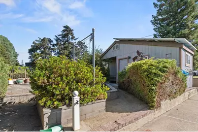 8071 Milnes Avenue, Roseville, CA 95747 - Photo 44