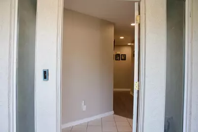 2046 Porter Way, Stockton, CA 95207 - Photo 2