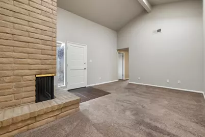 2423 W Elm Street, Lodi, CA 95242 - Photo 6