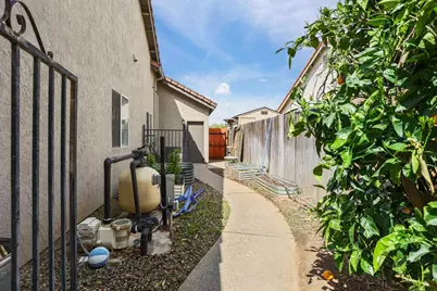 133 Sterling Oak Drive, Galt, CA 95632 - Photo 40