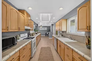 79 Malone Ct, Sacramento, CA 95820 - Photo 6