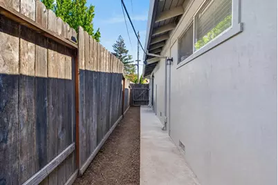 79 Malone Court, Sacramento, CA 95820 - Photo 42