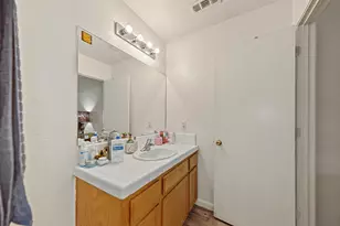 2637 W Acacia, Stockton, CA 95203 - Photo 32