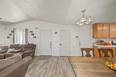 2637 W Acacia, Stockton, CA 95203 - Photo 14