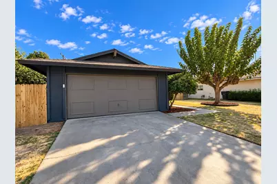 1565 Lark Street, Hanford, CA 93230 - Photo 2