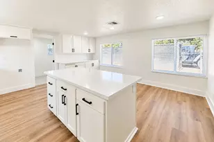141 W Ashlan Ave, Fresno, CA 93705 - Photo 14